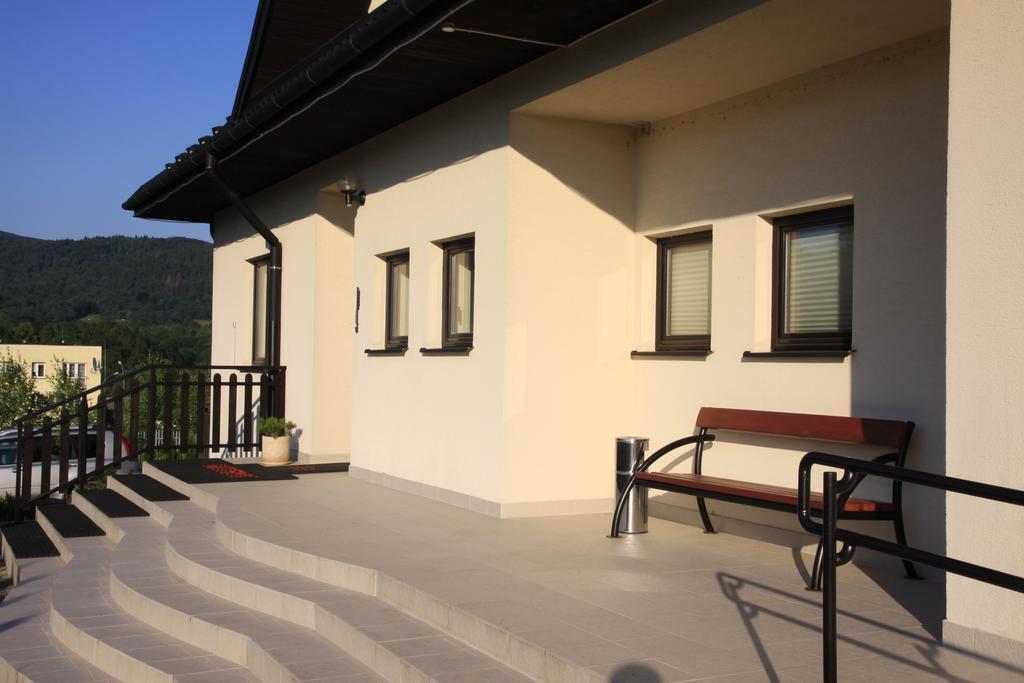 Emilia Hotel Wysowa-Zdrój Exterior foto
